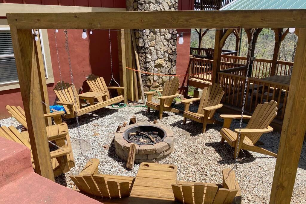 Red Rooster Family Cabin W/Hot Tub+Fire Pit+View Franklin Exterior photo